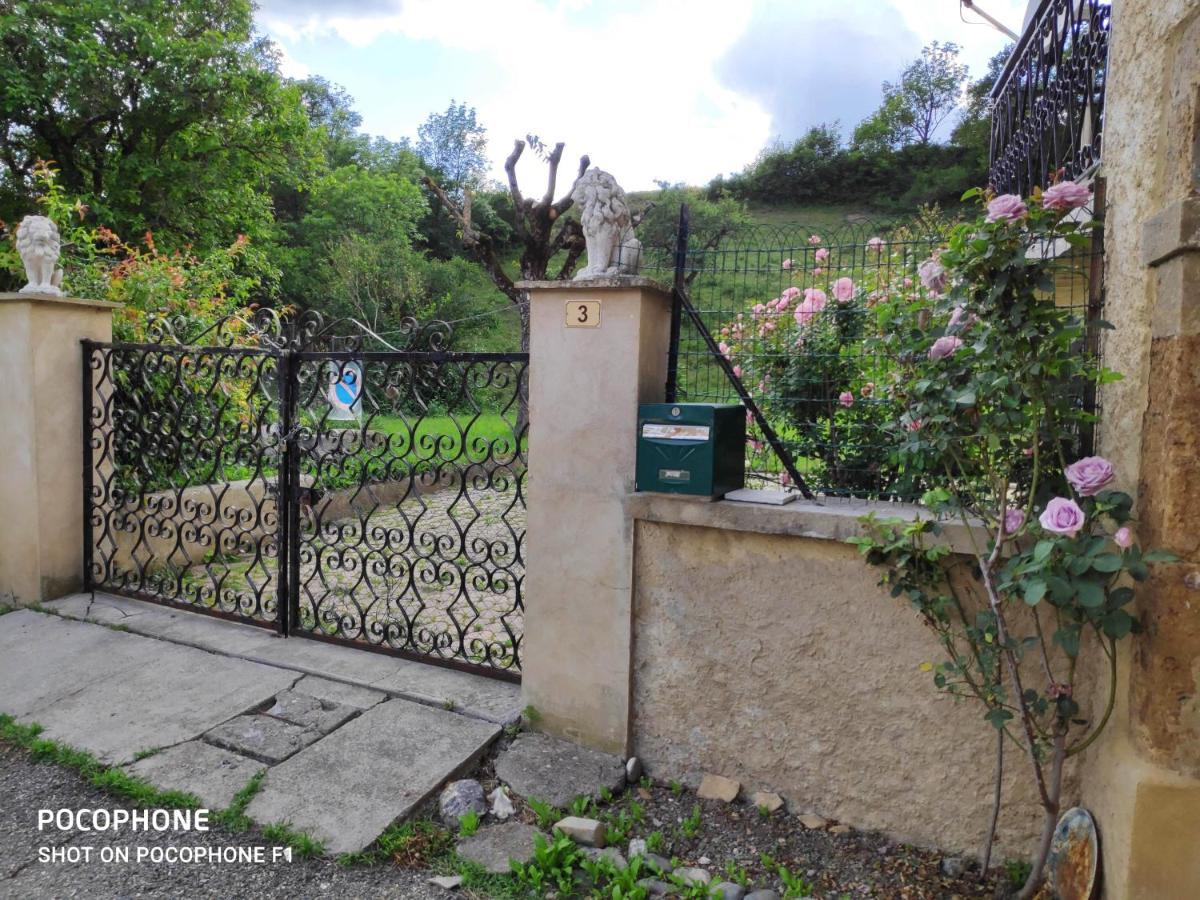 Comme Chez Vous Villa Bayons Exterior photo